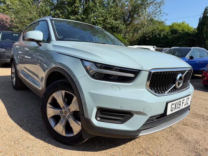 Volvo XC40 1.5 T3 Momentum Euro 6 (s/s) 5dr