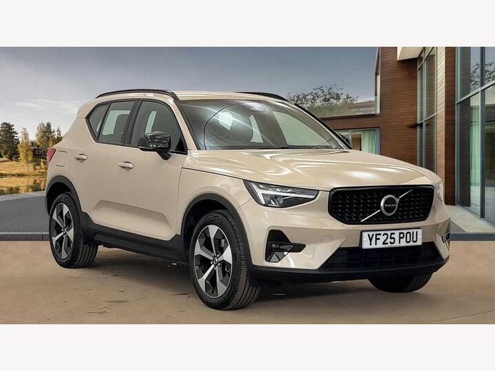 Volvo XC40 2.0 B3 MHEV Plus DCT Auto Euro 6 (s/s) 5dr