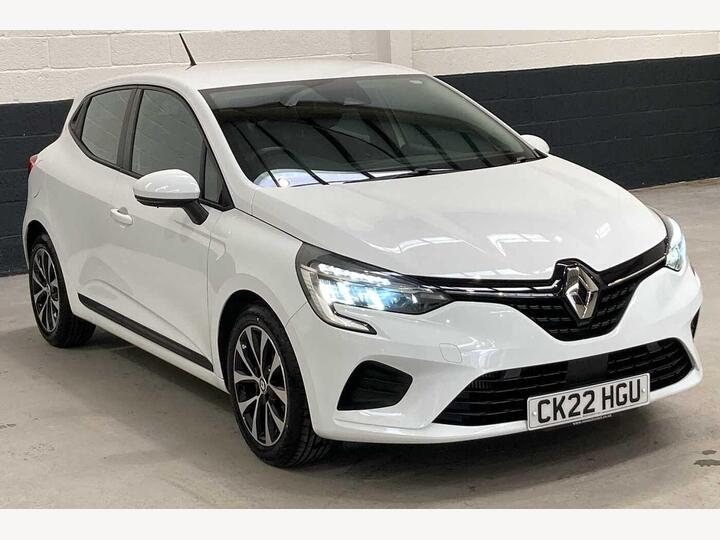 Renault Clio 1.0 TCe Iconic Euro 6 (s/s) 5dr Renault Clio 1.0 TCe Iconic Euro 6 (s/s) 5dr