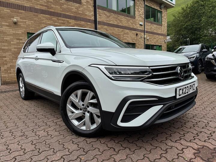 Volkswagen Tiguan Allspace 1.5 TSI Life Euro 6 (s/s) 5dr Volkswagen Tiguan Allspace 1.5 TSI Life Euro 6 (s/s) 5dr