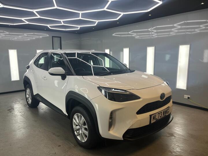 Toyota Yaris Cross 1.5 VVT-h Icon E-CVT Euro 6 (s/s) 5dr Toyota Yaris Cross 1.5 VVT-h Icon E-CVT Euro 6 (s/s) 5dr