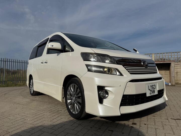 Toyota Vellfire Golden Eye 2.4 2WD Toyota Vellfire Golden Eye 2.4 2WD