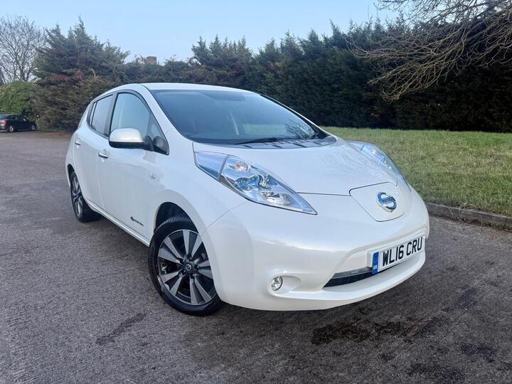 Nissan Leaf 30kWh Tekna Auto 5dr Nissan Leaf 30kWh Tekna Auto 5dr