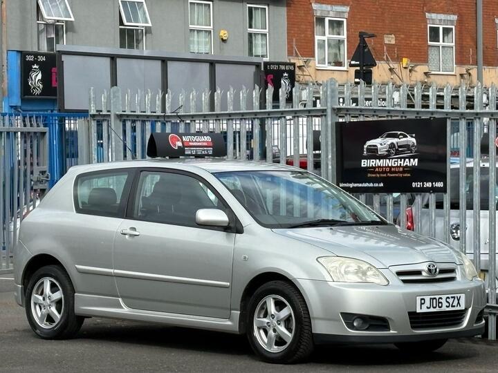 Toyota Corolla 1.6 VVT-i Colour Collection 3dr Toyota Corolla 1.6 VVT-i Colour Collection 3dr