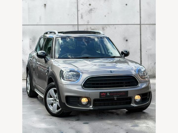 MINI Countryman 1.5 Cooper Classic Steptronic Euro 6 (s/s) 5dr MINI Countryman 1.5 Cooper Classic Steptronic Euro 6 (s/s) 5dr