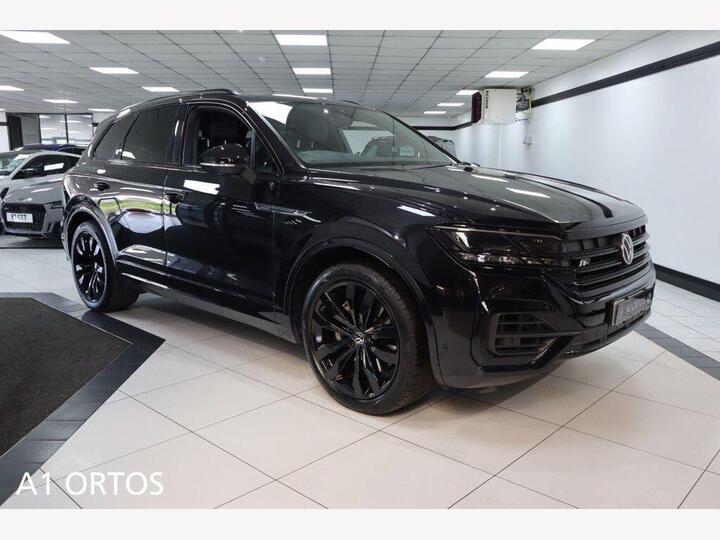 Volkswagen TOUAREG 3.0 TDI V6 Black Edition Tiptronic 4Motion Euro 6 (s/s) 5dr Volkswagen TOUAREG 3.0 TDI V6 Black Edition Tiptronic 4Motion Euro 6 (s/s) 5dr