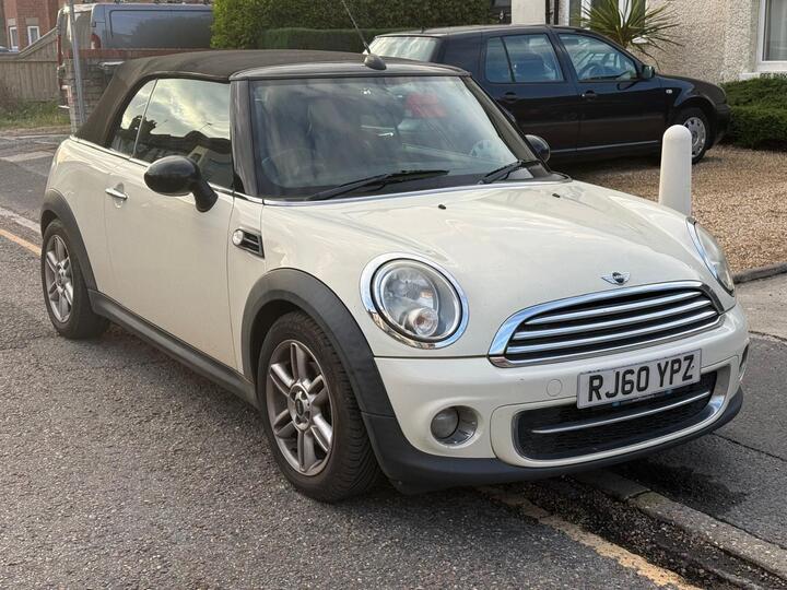 MINI Convertible 1.6 Cooper D Euro 5 (s/s) 2dr