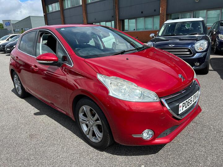 Peugeot 208 AUTOMATIC  LOW MILES  53,250 PETROL