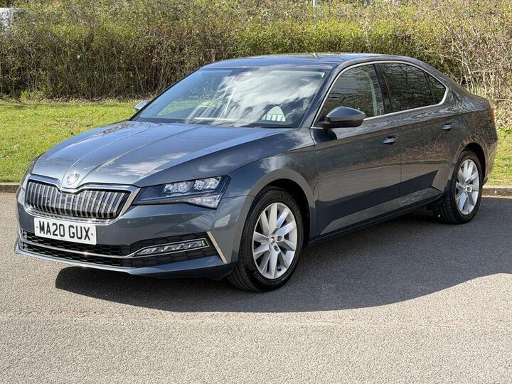 Skoda SUPERB 1.4 TSI IV 13kWh SE Technology DSG Euro 6 (s/s) 5dr Skoda SUPERB 1.4 TSI IV 13kWh SE Technology DSG Euro 6 (s/s) 5dr