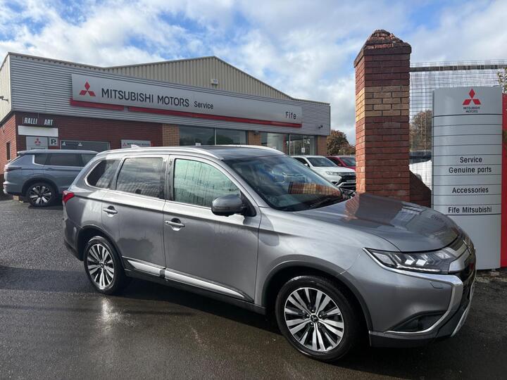 Mitsubishi Outlander 2.0 MIVEC Exceed CVT 4WD Euro 6 (s/s) 5dr