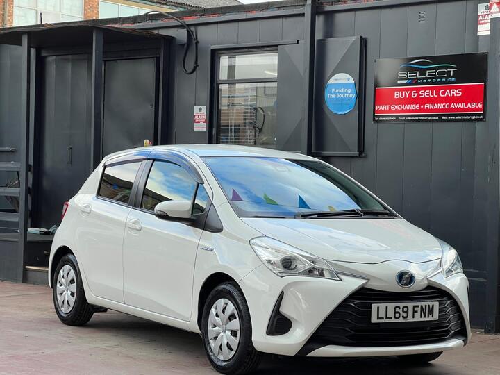 Toyota Yaris 1.5 VVT-h Active E-CVT Euro 6 (s/s) 5dr