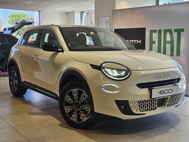 Fiat 600 1.2 MHEV E-DCT Euro 6 (s/s) 5dr