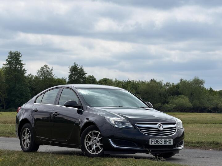 Vauxhall Insignia 2.0 CDTi EcoFLEX Design Euro 5 (s/s) 5dr Vauxhall Insignia 2.0 CDTi EcoFLEX Design Euro 5 (s/s) 5dr