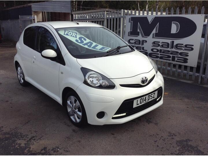 Toyota AYGO 1.0 VVT-i Move Euro 5 5dr Toyota AYGO 1.0 VVT-i Move Euro 5 5dr