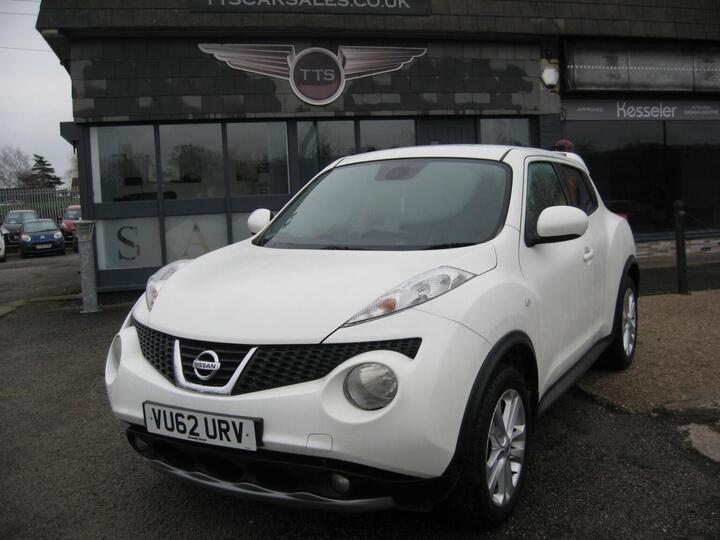Nissan JUKE 1.6 Tekna Euro 5 (s/s) 5dr
