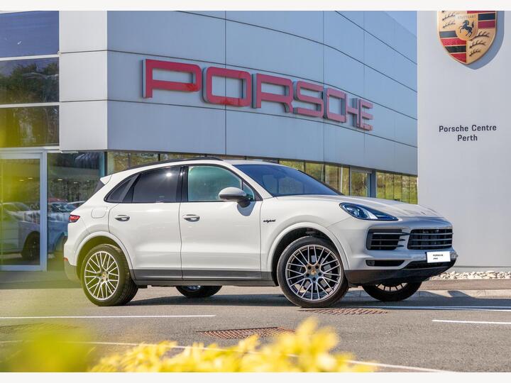 Porsche Cayenne 3.0 V6 E-Hybrid 17.9kWh Platinum Edition TiptronicS 4WD Euro 6 (s/s) 5dr (3.6kW Charger)