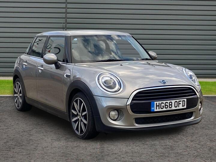 MINI 5 Door Hatch 1.5 Cooper Steptronic Euro 6 (s/s) 5dr