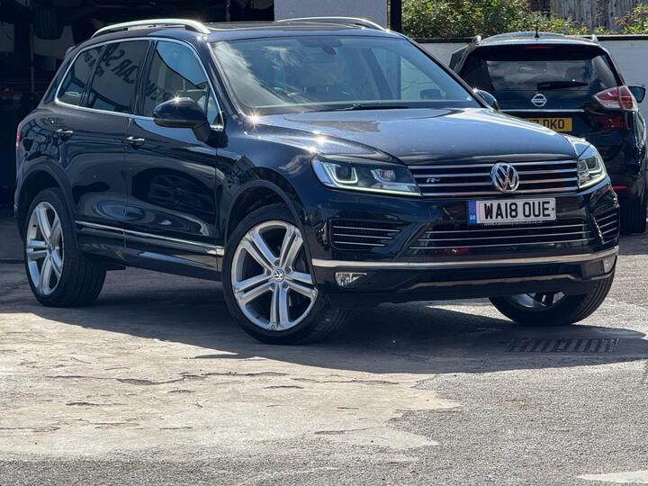 Volkswagen Touareg 3.0 TDI V6 R-Line Plus Tiptronic 4WD Euro 6 (s/s) 5dr Volkswagen Touareg 3.0 TDI V6 R-Line Plus Tiptronic 4WD Euro 6 (s/s) 5dr