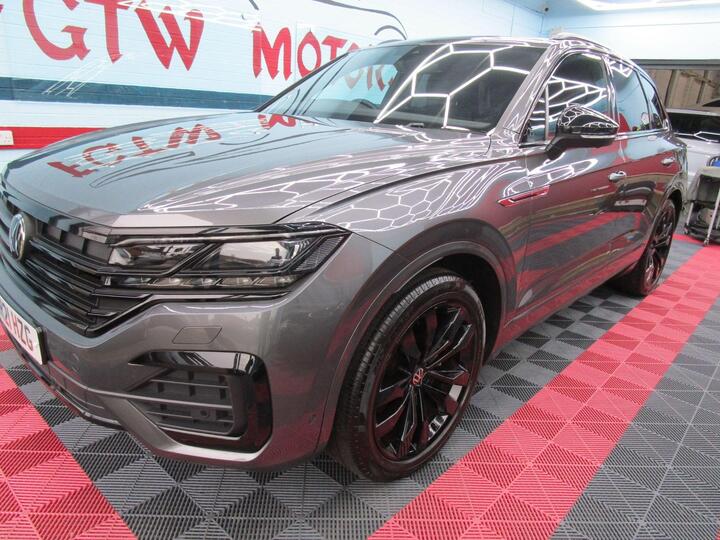 Volkswagen Touareg 3.0 TDI V6 Black Edition Tiptronic 4Motion Euro 6 (s/s) 5dr
