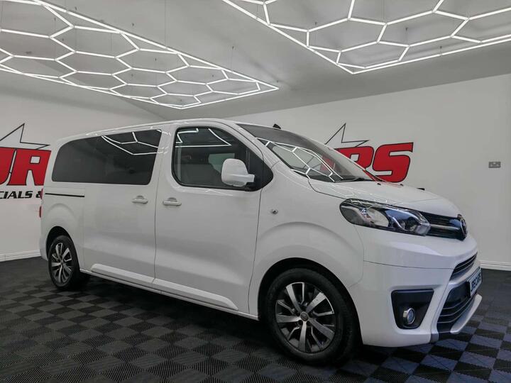 Toyota PROACE VERSO 2.0D Family Medium MPV Auto MWB Euro 6 (s/s) 5dr (8 Seat) Toyota PROACE VERSO 2.0D Family Medium MPV Auto MWB Euro 6 (s/s) 5dr (8 Seat)