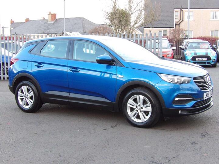 Vauxhall Grandland X 1.2 Turbo SE Auto Euro 6 (s/s) 5dr Vauxhall Grandland X 1.2 Turbo SE Auto Euro 6 (s/s) 5dr