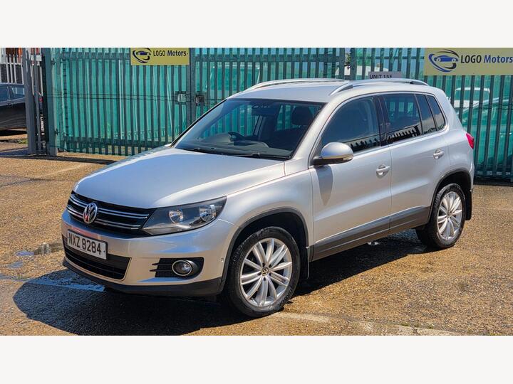 Volkswagen Tiguan 2.0 TDI BlueMotion Tech Match Edition DSG 4WD Euro 6 (s/s) 5dr Volkswagen Tiguan 2.0 TDI BlueMotion Tech Match Edition DSG 4WD Euro 6 (s/s) 5dr