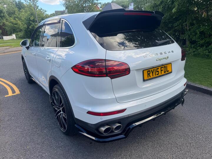 Porsche Cayenne 3.0 V6 E-Hybrid S TiptronicS 4WD Euro 6 (s/s) 5dr