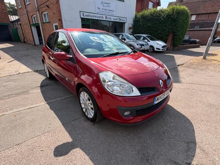 Renault Clio 1.2 16v Dynamique 3dr