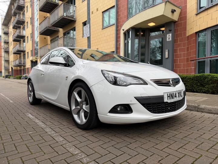 Vauxhall Astra GTC 1.4T SRi Euro 5 (s/s) 3dr Vauxhall Astra GTC 1.4T SRi Euro 5 (s/s) 3dr