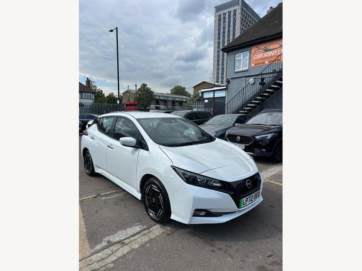 Nissan Leaf 39kWh Acenta Auto 5dr Nissan Leaf 39kWh Acenta Auto 5dr