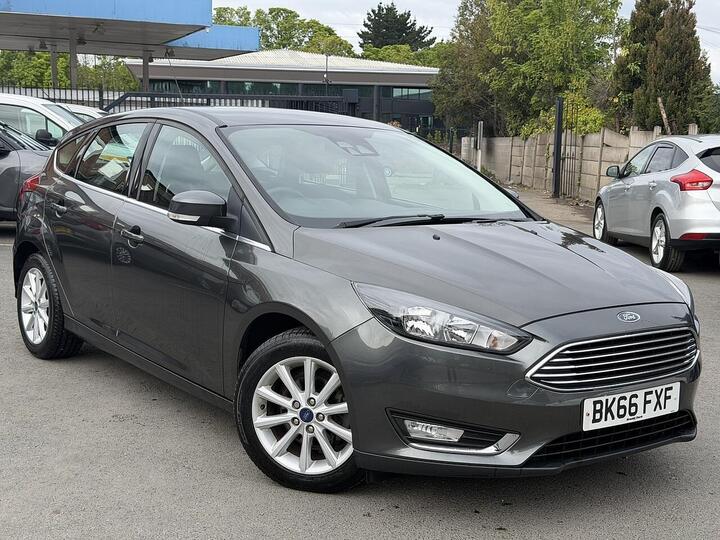 Ford Focus 1.0T EcoBoost Titanium Auto Euro 6 (s/s) 5dr