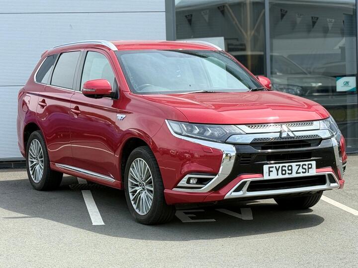 Mitsubishi Outlander 2.4h TwinMotor 13.8kWh 4h CVT 4WD Euro 6 (s/s) 5dr Mitsubishi Outlander 2.4h TwinMotor 13.8kWh 4h CVT 4WD Euro 6 (s/s) 5dr
