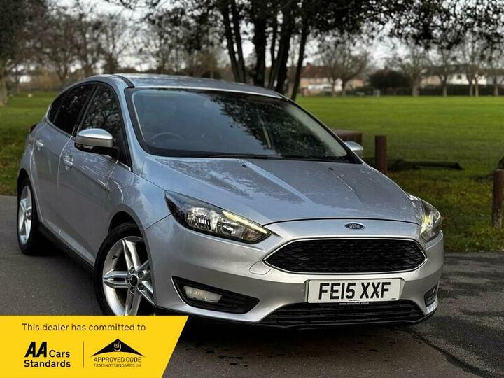 Ford Focus 1.6 Zetec Powershift Euro 6 5dr