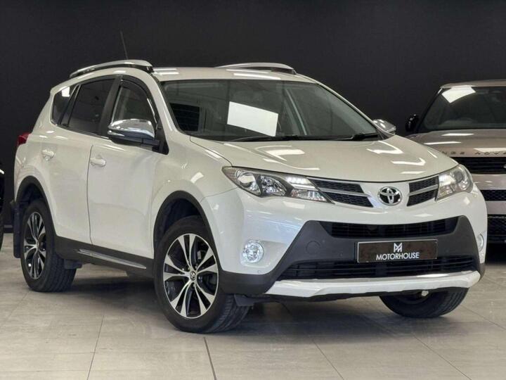 Toyota RAV4 2.2 D-CAT Invincible Auto 4WD Euro 5 5dr Toyota RAV4 2.2 D-CAT Invincible Auto 4WD Euro 5 5dr