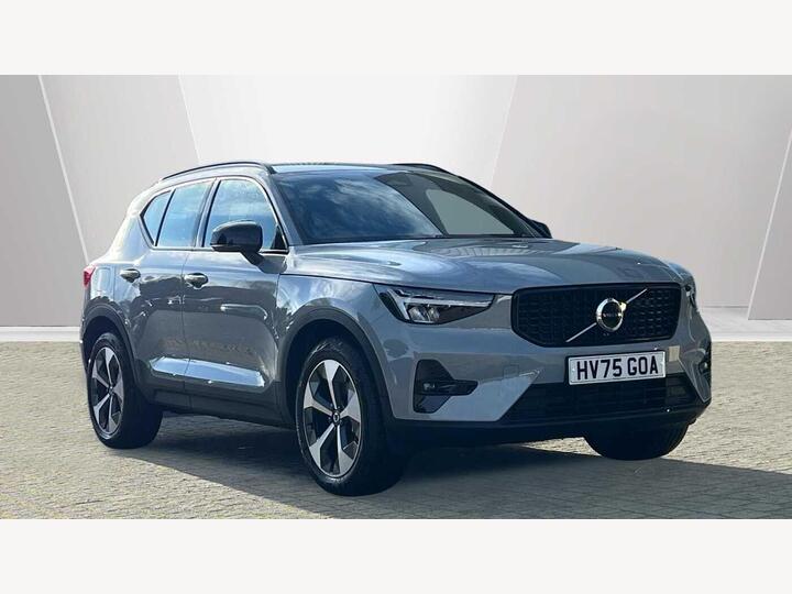 Volvo XC40 2.0 B3 MHEV Plus DCT Auto Euro 6 (s/s) 5dr
