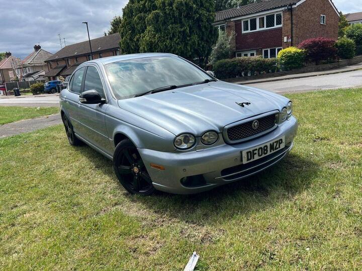 Jaguar X-TYPE 2.2D DPF SE 4dr Jaguar X-TYPE 2.2D DPF SE 4dr