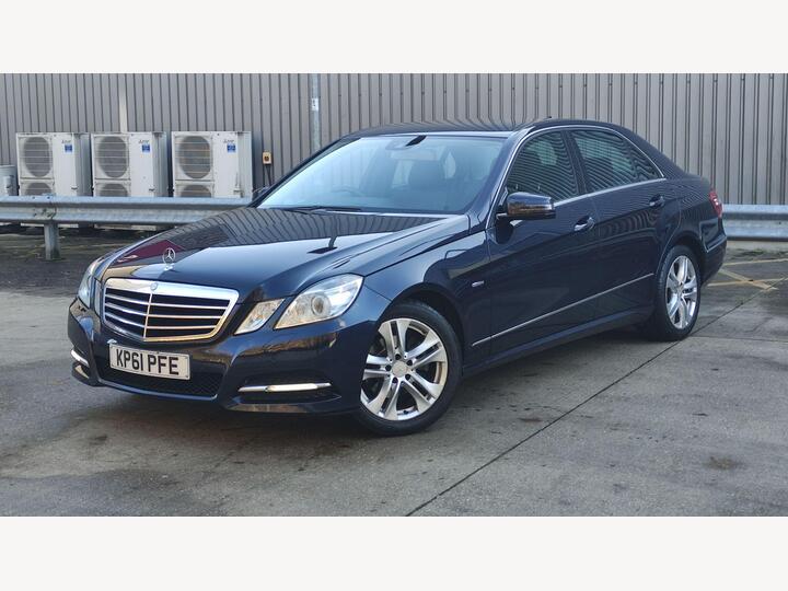Mercedes-Benz E Class 1.8 E200 CGI BlueEfficiency Avantgarde Edition 125 G-Tronic+ Euro 5 (s/s) 4dr