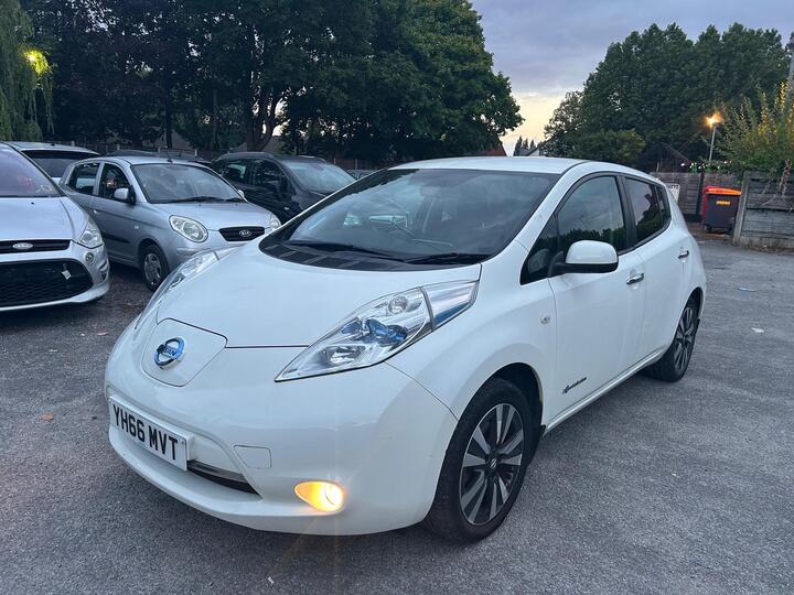 Nissan Leaf 30kWh Tekna Auto 5dr
