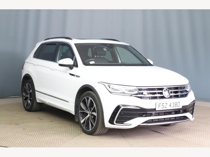 Volkswagen TIGUAN 2.0 TDI R-Line DSG 4Motion Euro 6 (s/s) 5dr Volkswagen TIGUAN 2.0 TDI R-Line DSG 4Motion Euro 6 (s/s) 5dr