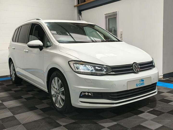 Volkswagen Touran 2.0 TDI SEL DSG Euro 6 (s/s) 5dr Volkswagen Touran 2.0 TDI SEL DSG Euro 6 (s/s) 5dr