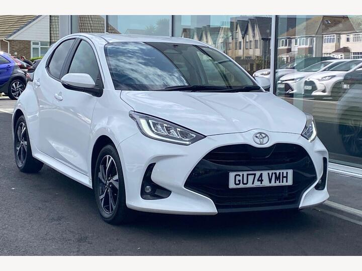 Toyota Yaris 1.5 VVT-h Design E-CVT Euro 6 (s/s) 5dr