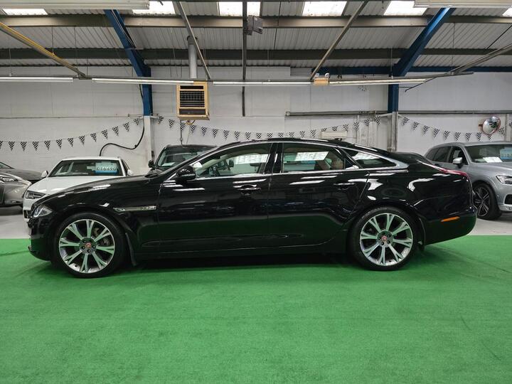 Jaguar XJ 3.0d V6 Portfolio Auto Euro 6 (s/s) 4dr