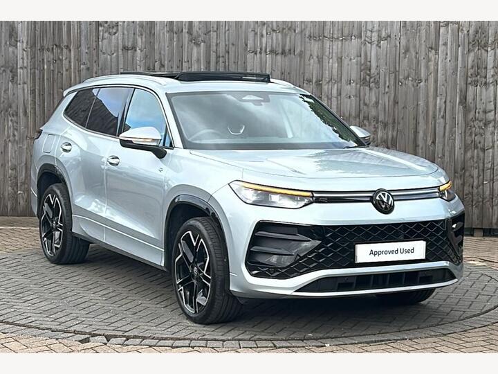 Volkswagen Tayron 1.5 TSI EHybrid 19.7kWh R-Line Edition DSG Euro 6 (s/s) 5dr Volkswagen Tayron 1.5 TSI EHybrid 19.7kWh R-Line Edition DSG Euro 6 (s/s) 5dr