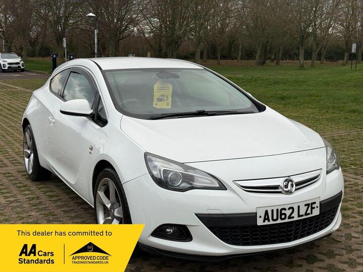 Vauxhall Astra GTC 1.4T SRi Euro 5 (s/s) 3dr Vauxhall Astra GTC 1.4T SRi Euro 5 (s/s) 3dr