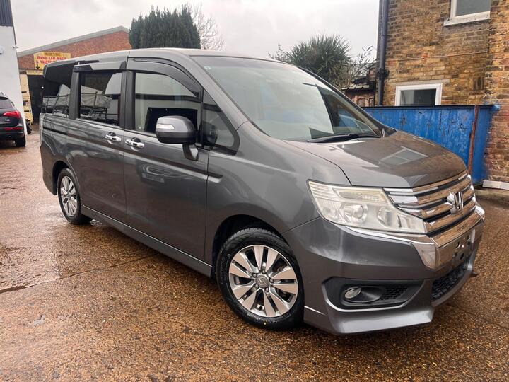 Honda Stepwagon SPADA 2.0 PETROL AUTOMATIC 8 SEATER