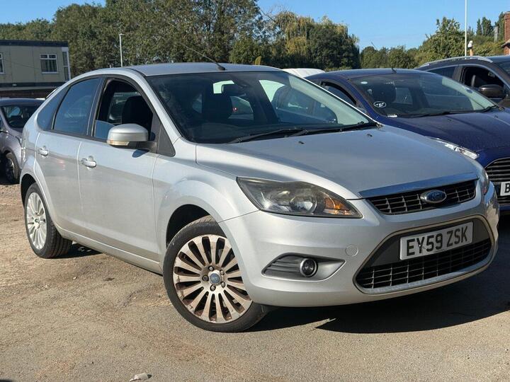 Ford Focus 1.6 Titanium 5dr