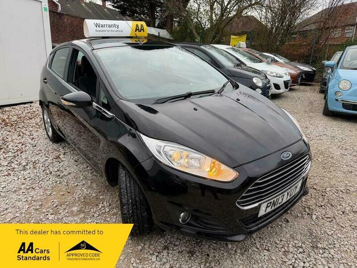 Ford Fiesta 1.0T EcoBoost Zetec Euro 5 (s/s) 5dr