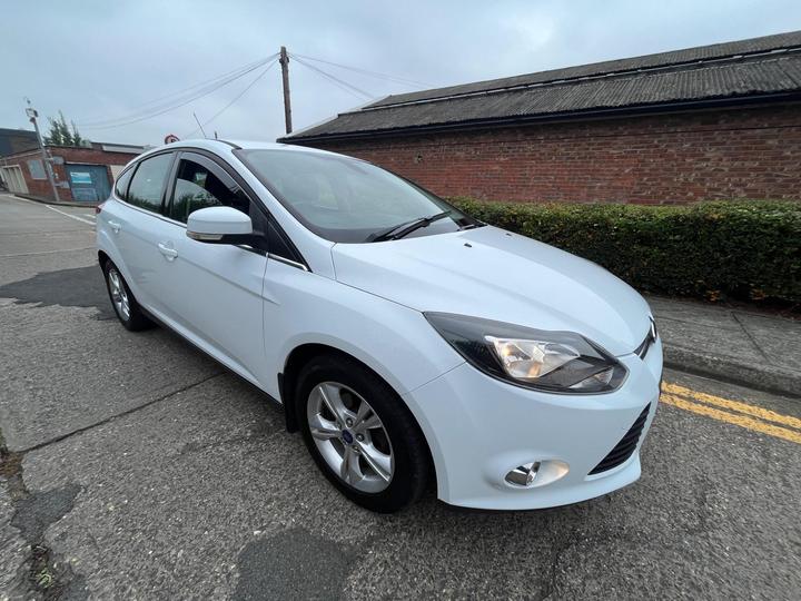 Ford Focus 1.0T EcoBoost Zetec Euro 5 (s/s) 5dr