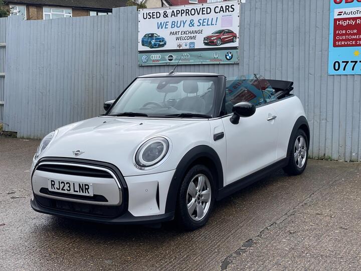 MINI Convertible 1.5 Cooper Classic Steptronic Euro 6 (s/s) 2dr