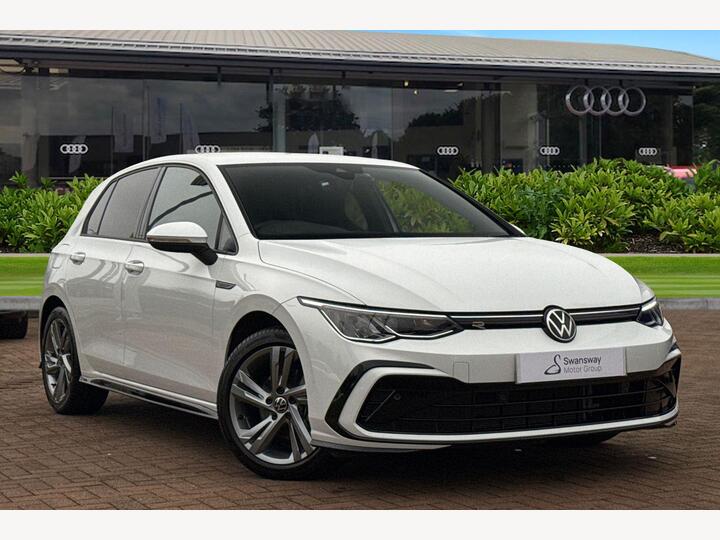 Volkswagen Golf 1.5 ETSI MHEV R-Line DSG Euro 6 (s/s) 5dr Volkswagen Golf 1.5 ETSI MHEV R-Line DSG Euro 6 (s/s) 5dr